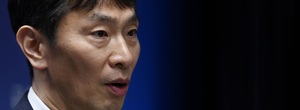 이복현 “서울 거래량 급등, 가계대출 점차 반영...가계부채 관리 만전”