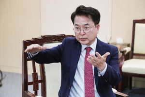[인터뷰]육동한 춘천시장, “탄소중립 실현은 선택이 아닌 필수…탄소중립 선도도시로의 도약”