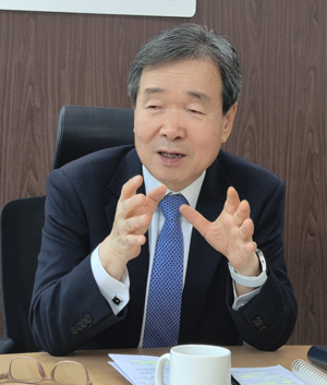 [에경 초대석] ‘파리협정 담당’ 최재철 기후변화센터 이사장 “탄소감축 기술·상용화되지 않으면 국제탄소시장 활용 가능”