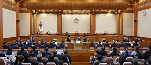 [尹 파면]‘국론 분열 예방’한 전원일치…선고는 왜 늦었나?