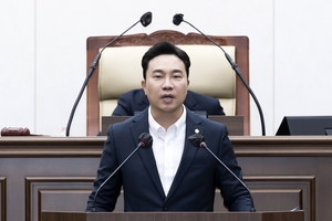 배강민 김포시의원 “민선8기 김포시정 길을 잃다”