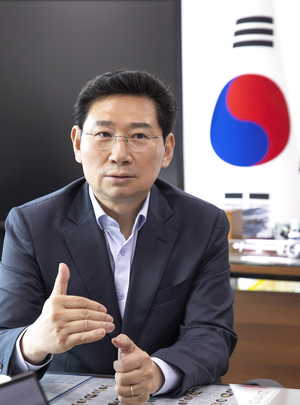 [에경 포커스] 이상일, “용인 수지를 수도권 최고의 힐링·문화도시로...성과 여물다”
