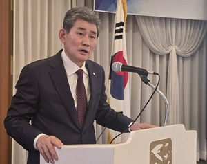 [인터뷰] 최계락 LPG산업協 회장 “LPG하이브리드 택시, 전기택시 대비 경쟁력 자신 있다”