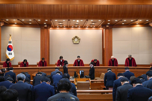 “정치적 도박이 파면으로”…주요 외신, ‘尹 파면 결정’ 신속 보도