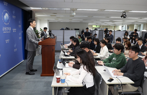 이복현 “MBK·홈플, 상당기간 전부터 회생 준비…자구책 없어”