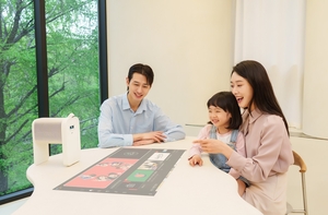 이동형 TV·프로젝터부터 캣타워까지···삼성·LG전자 ‘신가전’ 열전