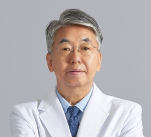 [건강e+ 삶의 질] 한양대병원 송재철 교수 “직업병 예방·근로자 건강보호 더 힘쓸 것”
