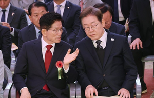 [대선 2025] 대형마트 의무휴업 ‘정반대’, 바이오헬스 육성 ‘한뜻’