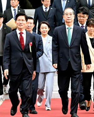 [2025 대선] 김문수·한덕수, 오늘 단일화 담판…성사 여부 주목