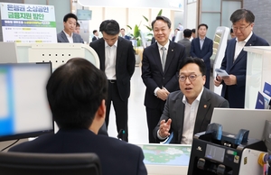 진옥동 신한금융 회장 “신한 금융·비금융 서비스로 소상공인 적극 지원”