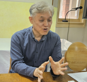 “교회가 버린 사람들, 신천지가 주워갔다…극우는 조직했다”[인터뷰]