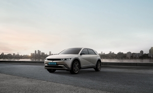 [주간 신차] 전기차와 럭셔리 SUV 등장…2025 아이오닉 5·코나 일렉트릭·그레칼레 네로 인피니토 출시