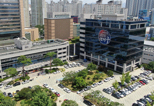 대구서 ‘학생 앞에서 교사끼리 부적절한 행동’…경북교육청, 학교 보건실 현대화·교원 인사 제도 개선 추진