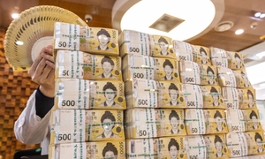 기준금리 연 2.5% 시대...소비자 사로잡는 고금리 특판 적금은