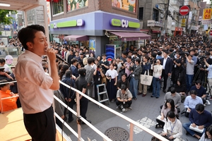 [대선 2025]이준석, 젊은층 모이는 대학가 집중 공략