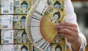 발빠른 은행권...한은 기준금리 인하에 예·적금 금리 낮춰