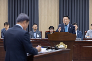 정헌율 익산시장, ‘만경강 수변도시’ 새만금 배후도시로 본격 도약 준비  ...익산시, ‘위기가구 3년 집중관리제’ 가동