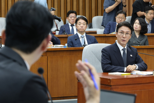 증인 없는 김민석 청문회…재산·자녀·정치자금 전방위 공방