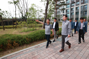 이상일, 힐스테이트 용인 둔전역 아파트 방문...“고충 청취하며 개선방안 논의”
