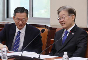 ‘38년 지기’ 정성호 “이재명은 한국판 오다 노부나가”