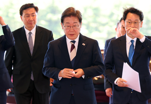 [대선 2025] 용산 집무실 입성한 이재명 대통령