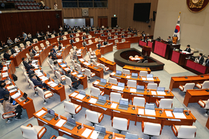 추경 심사 첫날 여야 ‘신경전’…파행 후 일정 연장·심사 재개