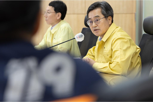 김동연, “긴장 늦추지 말고 도민 생명과 재산 잃는 일 없도록 해달라” 강조