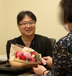 “뜨개질로 견딘 투석치료…두 번째 신장이식 기회 얻었죠”