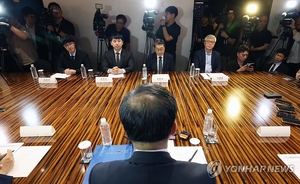 전공의 복귀 논의 공식화…정부 “국민 눈높이에서 해법 찾겠다”