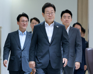 ‘3주 시한’ 트럼프 서한에…李 대통령, 관세 시한폭탄 제거 총력전