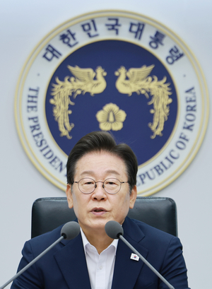李대통령 ‘예산 칼질’ 예고…“성과 없으면 과감히 버려라”