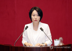 민주당 내서도 “전기요금 인상 불가피” 목소리…탄소중립·재생에너지 재원 확보 시급