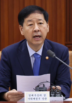장대비 내리는 석유화학...은행권, 구조조정 방향성 ‘주시’
