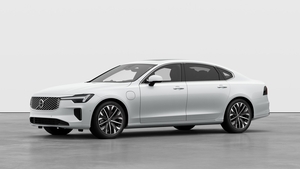 [시승기] 볼보 S90 PHEV, 효율성 돋보이는 고급 세단