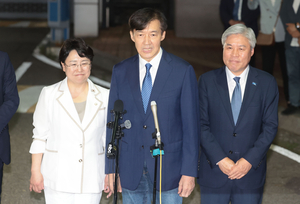 [속보] 석방된 조국 “李정부는 투쟁·저항 산물…‘尹 비호’ 국힘 심판받아야”