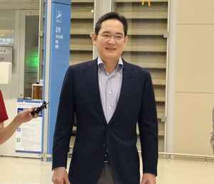 이재용, 美 출장 마치고 귀국…“내년 사업 준비하고 왔다”