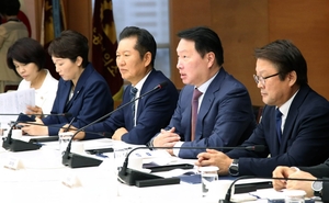 구금 근로자 10일께 귀국…정부·기업 “재발 방지”