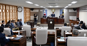 경북도, 사회공헌 주거사업·APEC 성공기원, 군위군의회 현안 논의 등
