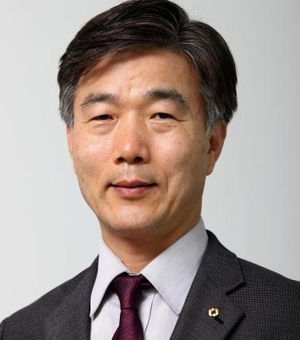‘내부출신’ 키워드에 산적한 과제도…박상진 산은 회장, 무거운 어깨