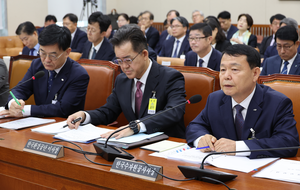 [2025 국감] 수공, 우크라 재건사업 MOU 논란…“주가조작 이용” vs “해외수출 잘한 일”