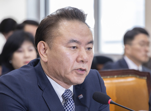 유재훈 예보 사장 “저축銀, 대출금리에 예보료 전가 금지 검토”