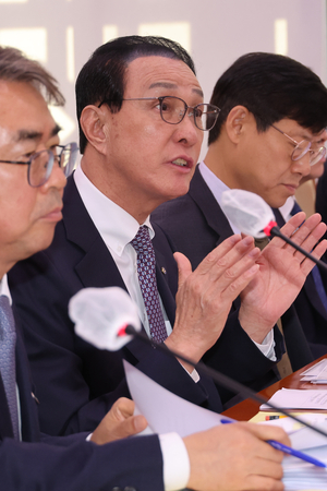 수협 ‘이상한 대출’ 도마 위…노동진 회장 “대출 관여하지 못해” [2025 국감]