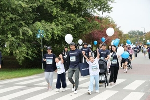 [포토뉴스] 희망을 가득 담은 5km 패밀리 워킹