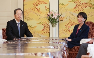 日 공명당 연정 이탈에 다카이치 벌써 ‘삐걱’…엔화 환율은 횡보