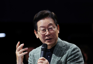 李 대통령 “자영업자 빚 죽을 때까지 쫓는 건 바람직하지 않아”