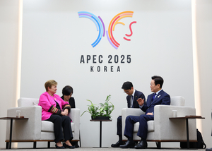 [경주 APEC] 李 대통령, IMF 총재 접견…“코스피 4000, 한국경제 빠르게 회복”