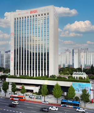 [금융 풍향계] BNK경남은행, 지방은행 최초 ‘커버드본드’ 1500억 발행 外