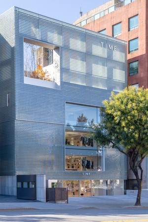 한섬, 청담 명품거리에 첫 ‘타임 플래그십 매장’ 선보인다