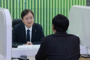 “금감원장 주시하는데”...은행권, 3분기 민원분쟁·소송 늘었다