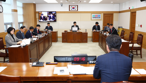 강원도의회 기획행정위, 특별자치국·강원인재원 행정사무감사 실시